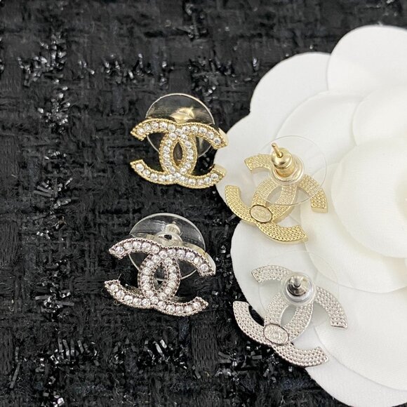 Chanel earrings - Picture 2 of 5